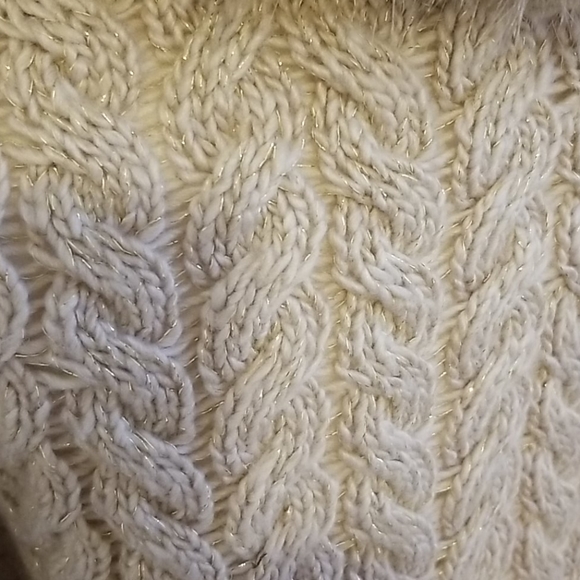 RW&CO Cable Knit Cardigan - Picture 4 of 9
